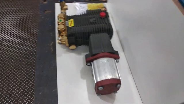 ?????? Плунжерный насос Bertolini RBL 5019 с гидромотором смотреть онлайн