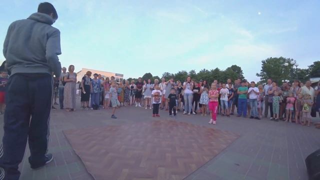 Шахматист vs Лиса - День Молодёжи смотреть онлайн