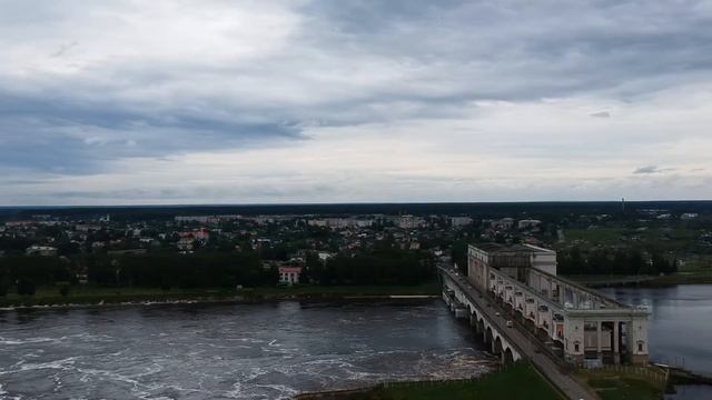 Город Углич с высоты птичьего полёта смотреть онлайн