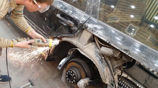 MERCEDES BENZ W124 E500 в кузове Универсал