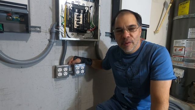 Wiring 120V and 240V Outlets - 48V Off-Grid Solar System Build Pt. 4 смотреть онлайн