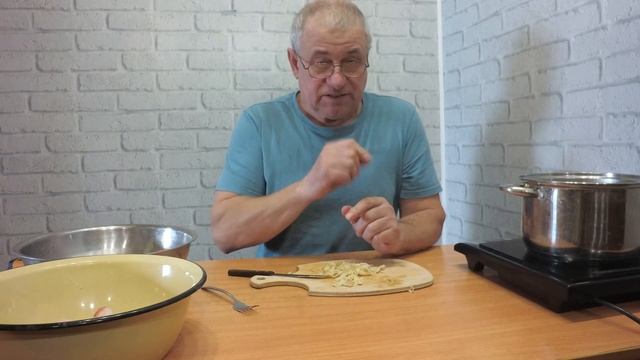 Делаем ноги! Это просто - Обработка куриных лапок для холодца c индукционной плитой Kitfort KT-107 смотреть онлайн