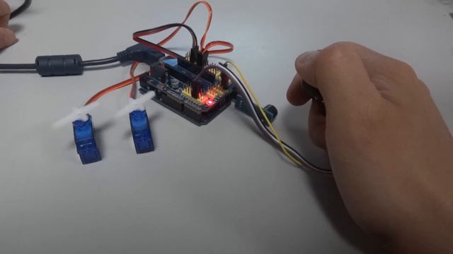 Джойстик модуль подключение к Ардуино (Arduino joystick module) смотреть онлайн
