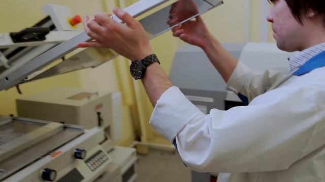 Нанесение пасты на двухстороннюю печатную плату смотреть онлайн