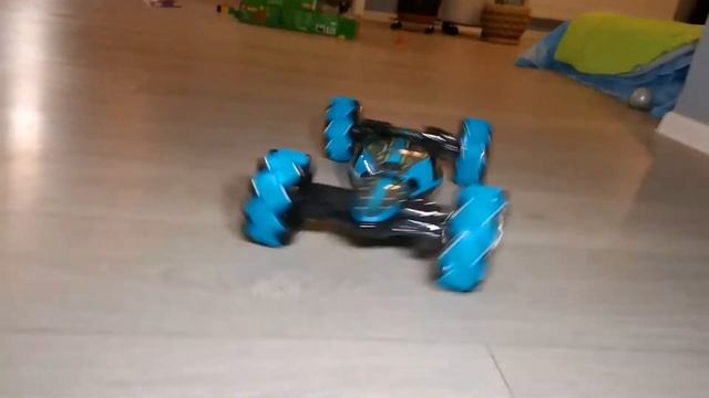 Дрифт машина перевертыш. ТЕСТ, ОБЗОР. STUNT CAR RC Twister машина-перевертыш управление жестами смотреть онлайн