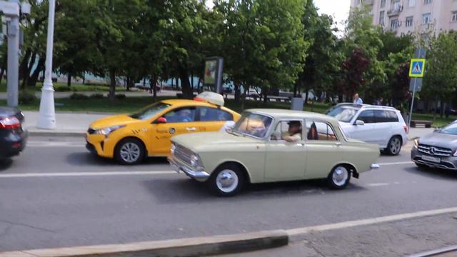 Москвич-412 (Moskvich-412 Izh) на дороге 2. смотреть онлайн