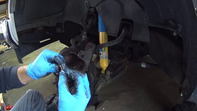 1992-1999 GMC / Chevrolet Suburban Yukon Tahoe Sierra Silverado Brake Job смотреть онлайн
