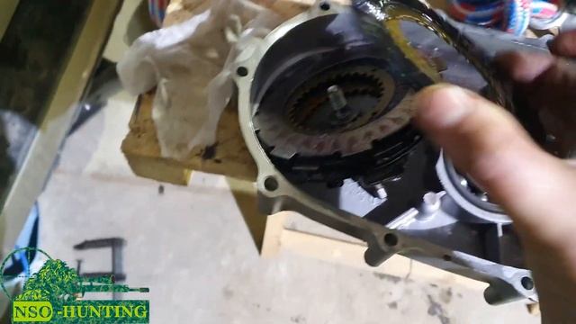 Разбираю редуктор и двигатель GS212E смотреть онлайн