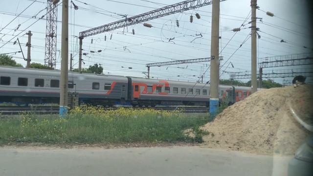 Электровоз ЭП1М-764 (собака лает на поезд) смотреть онлайн