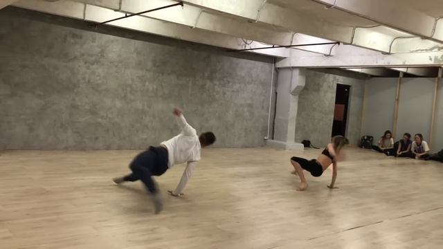 Floor Work Technique / Contemporary Tricks