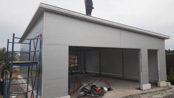 гараж из сэндвич панелей