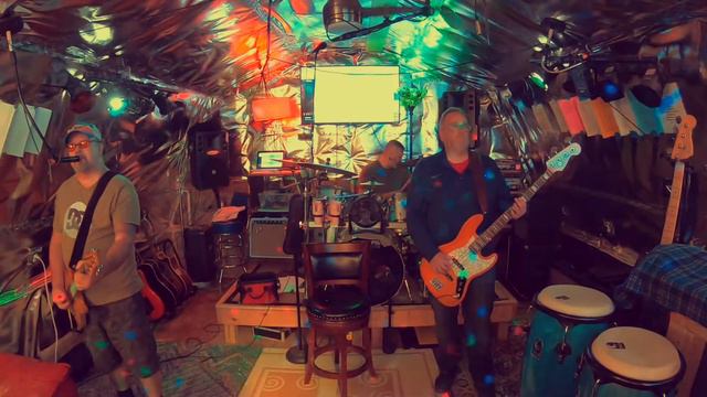 Satin Baggies ~ Make It Wit Chu (Josh Homme cover) смотреть онлайн