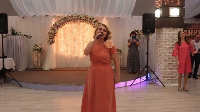 "Счастливый мир"-Ирина Сук 2020г-Музыка В.Марин,сл.Е.Маслова Праздник! смотреть онлайн