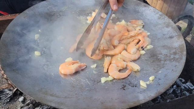 Fried prawns on saja| Креветки на садже быстрый рецепт смотреть онлайн