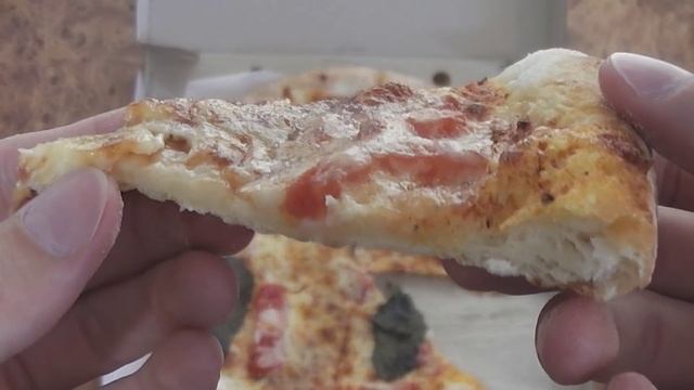 Вкусная пицца на шару