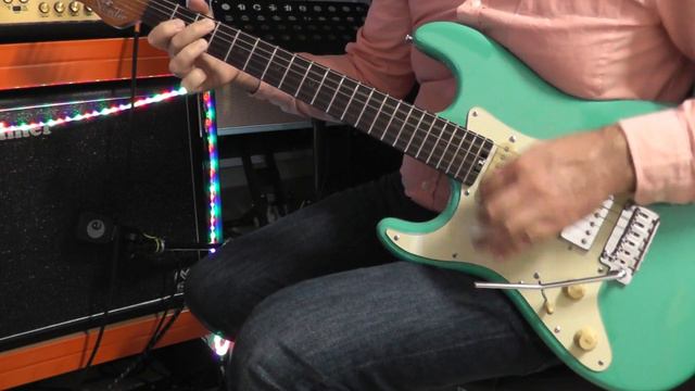 Schecter Nick Johnston HSS Review - No Talking смотреть онлайн