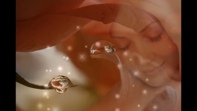 Играет на рояле тишина