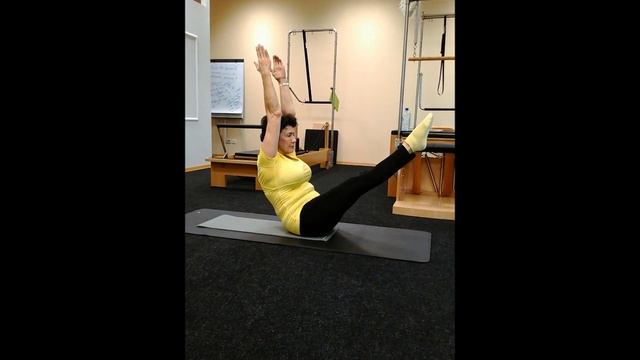 Pilates Mat. Teaser. смотреть онлайн