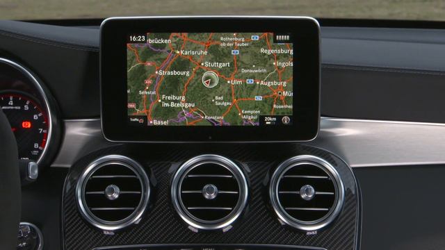 Mercedes AMG GLC 63 S 4MATIC+ Coupé diamond white Interior Design смотреть онлайн