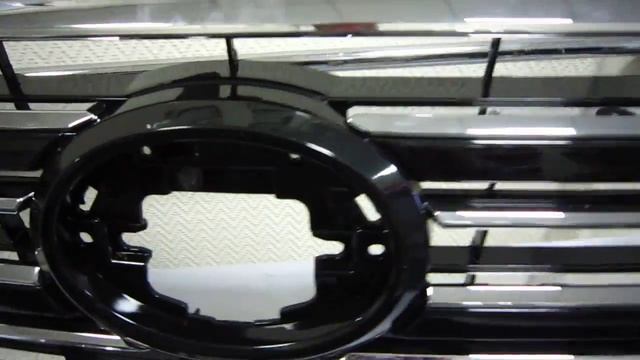 Решетка радиатора black/chrome TLC 200 2016 смотреть онлайн