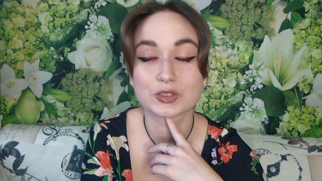 ДАВАЙ ПОБОЛТАЕМ? // ГАДАЮ НА ТАРО 🔮 + БОЛТАЕМ О ЖИЗНИ