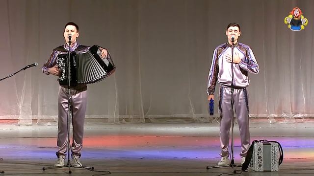 "ЗАХОДИТЕ МУЖИКИ" дуэт " Веселуха " Дмитрий Иващенко и Анатолий Гальянов в гостях у "Митрофановны" смотреть онлайн