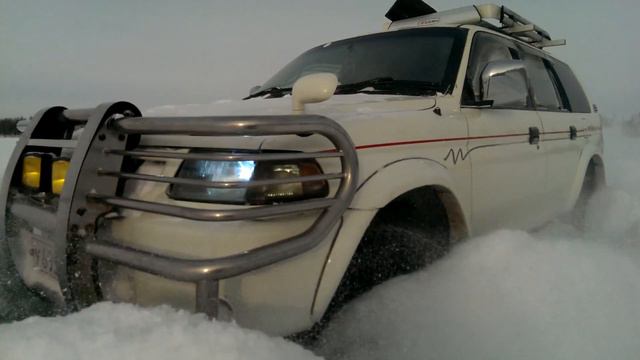 Mitsubishi Challenger с отвалом смотреть онлайн
