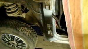 Варю стойку и ремонтирую петли дверей