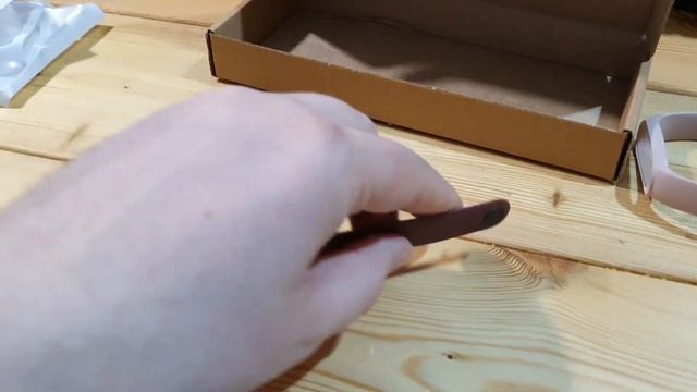 Как заменить ремешок на Xiaomi Mi Band 5/6? смотреть онлайн