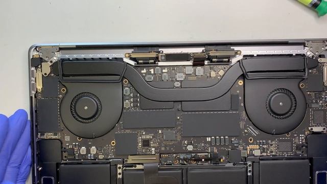 Macbook Pro A1990 Screen Replacement 2018 2019 смотреть онлайн
