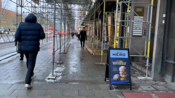 Stockholm Walks: Sveavägen. Street life on a grey winter afternoon. City sounds. [4k 60 fps]