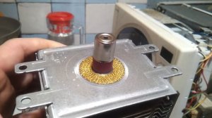 РЕМОНТ МИКРОВОЛНОВКИ. НЕ ГРЕЕТ. ИСКРЫ И ТРЕСК ВНУТРИ СВЧ ПЕЧИ