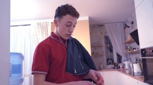 ДАШУ и СПОРТСМЕНА ХОТЯТ РАССО́РИТЬ!!! Самый УЖАСНЫЙ ДЕНЬ ВЛЮБЛЁННЫХ в ШКОЛЕ