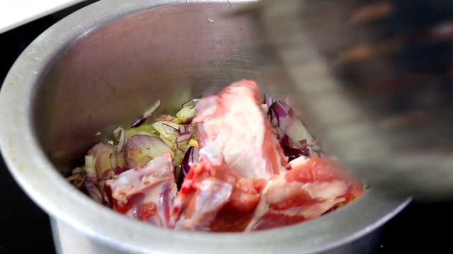 इससे आसान MUTTON की रेसिपी आज तक नहीं देखीं होगी यकीन नहीं होता तो CLICK करके देखलो - EASIEST MUTTO смотреть онлайн