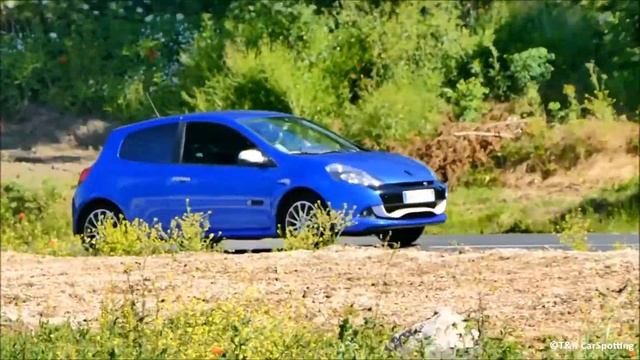Blue Renault Clio 3 RS - Accelerations and sounds смотреть онлайн