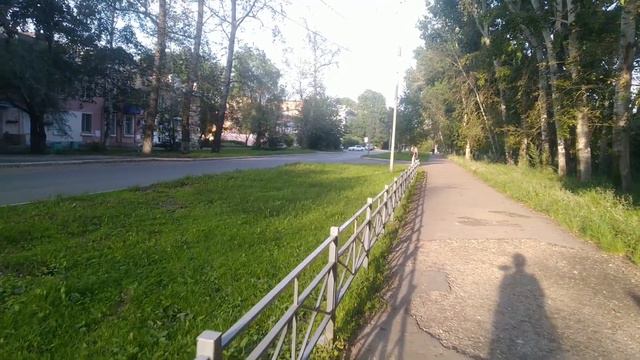 Прогулка по детским площадкам на Дзёмгах ( Комсомольск-на-Амуре). смотреть онлайн