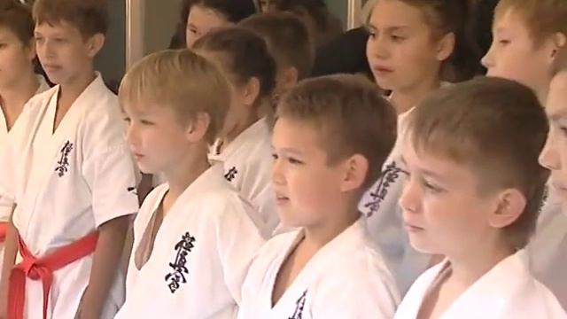 Гость из Японии в школе Киокусинкай смотреть онлайн