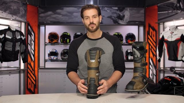 Forma Terra Boots Review at RevZilla.com смотреть онлайн