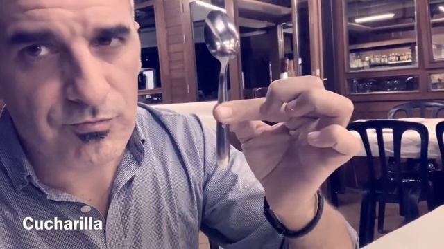 Spanish Conversation In A Bar restaurant. Dinner смотреть онлайн