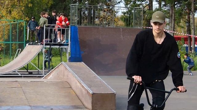 Парк 50 лет Советской власти, Муром, 4 октября 2020, Park 50 Years of Soviet Power, Murom, October смотреть онлайн
