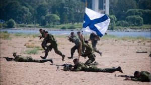 Чёрные береты-Мы браток живём не тужим