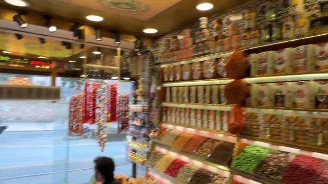 Один день в Стамбуле весной смотреть онлайн