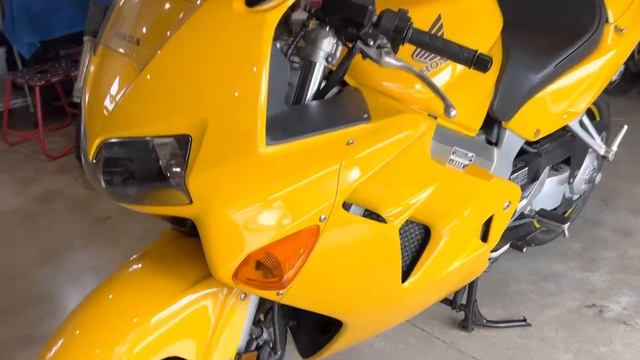 The best VFR model ever! смотреть онлайн