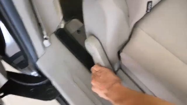 Kia Grand Carnival flexible seating arrangement 8 Seater смотреть онлайн