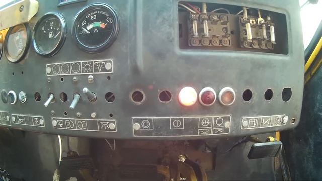 ДТ-75. Установка китайского вольтметра. Законы Ома для печной цепи. смотреть онлайн