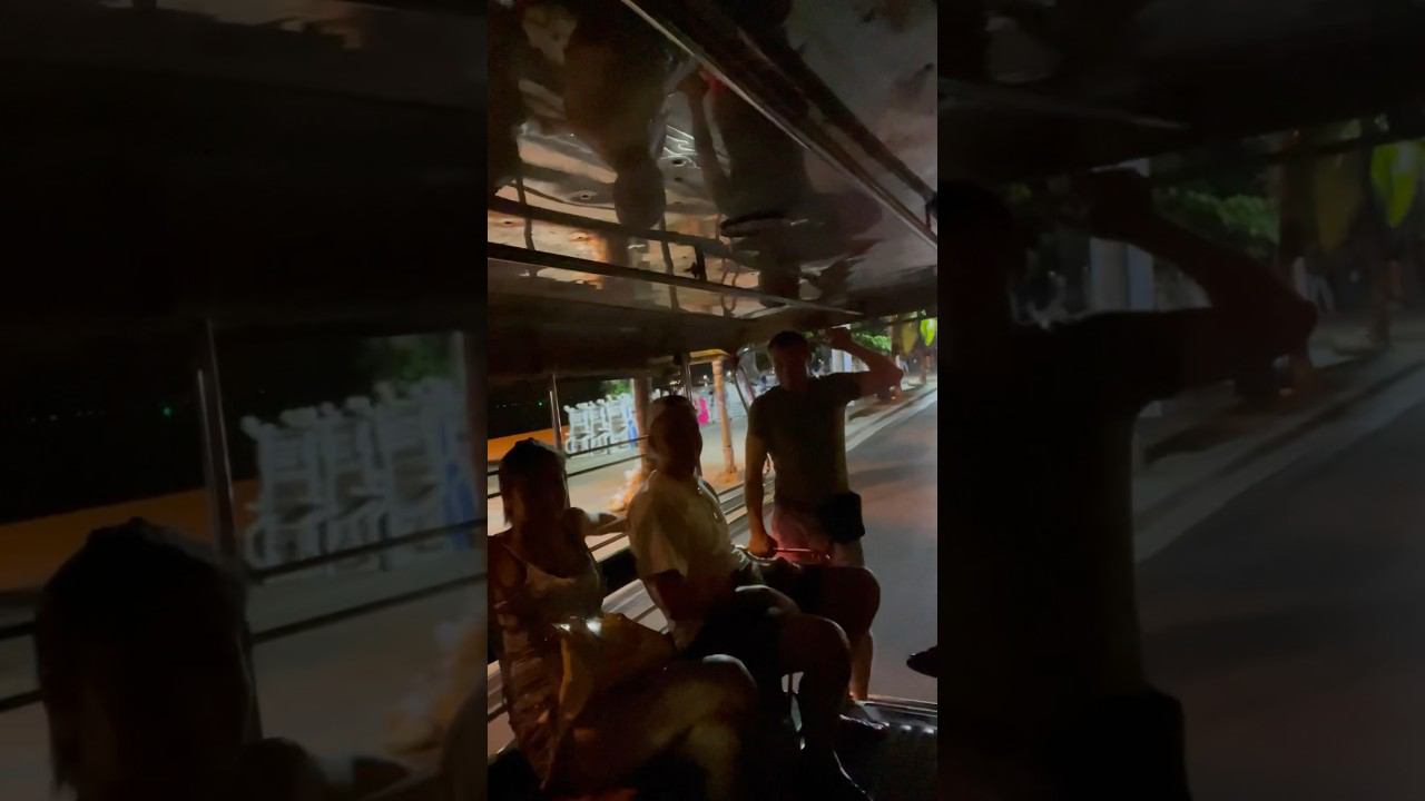 Веселый тук тук все на позитиве едем по Бич Роад в Паттайе #путешествия смотреть онлайн