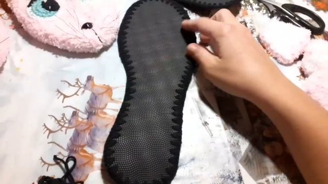 ТАПОЧКИ-КОТИКИ КРЮЧКОМ ИЗ ПЛЮШЕВОЙ ПРЯЖИ смотреть онлайн