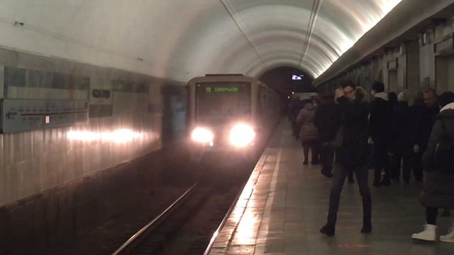 81-740/741.1 Русич На станции Чистые Пруды смотреть онлайн