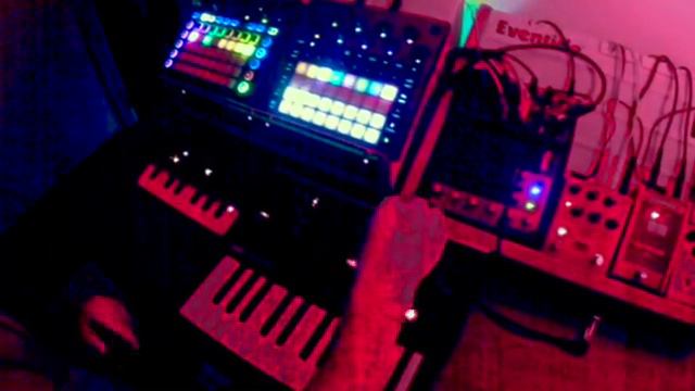 Roundhouse: Novation Circuit, Circuit Rhythm, Korg Monologue, Modal Skulpt смотреть онлайн
