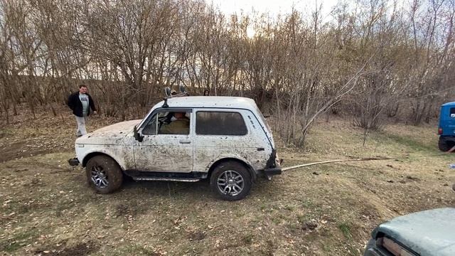 Нива и Уаз вечный спор